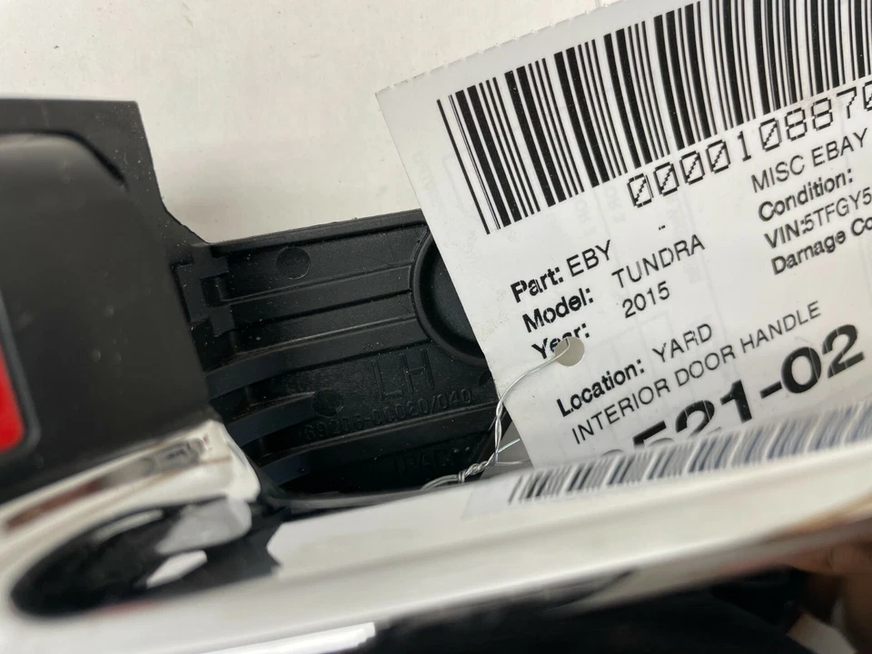 Toyota Tundra 2014-2020 *trasera* puerta del conductor izquierda interior manija abierta moldura OEM Foto 3 de 4