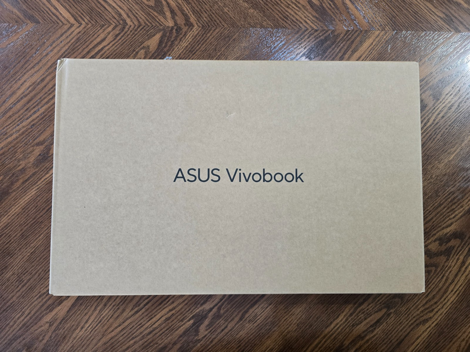 Asus VivoBook 16: 16" FHD+ IPS, AMD Ryzen AI 7, 16GB RAM, 1TB Gen4 SSD, Win11