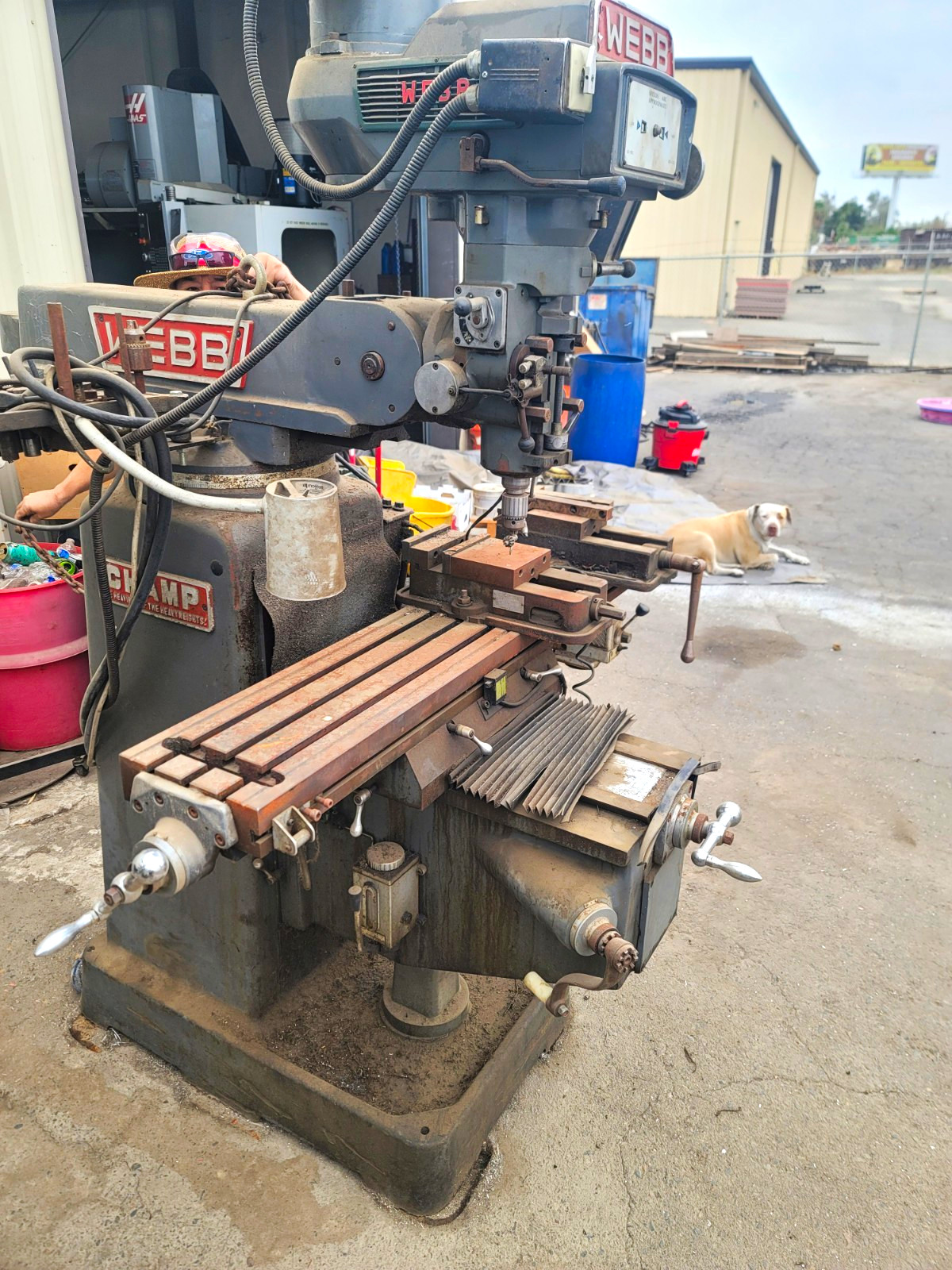 WEBB Vertical Milling Machine ANILAM CNC Control R8 220V 3hp