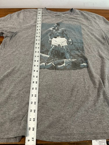 Old Navy Gray T Shirt Mens Large Muhammad Ali Collectabilitees - Picture 4 of 4