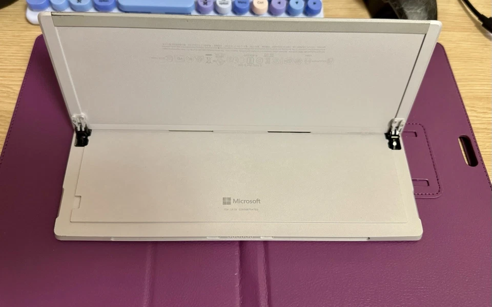 Microsoft Surface Pro 4 Intel Core i5-6300U CPU @ 2.40GHz 4GB RAM 128GB SSD - Image 3 of 4