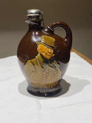 Royal Doulton Dickens Micawber Krug mit 1801 Georgian Silver Chained Stopper HM