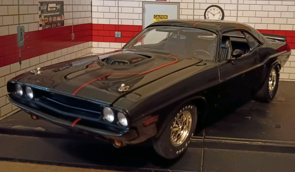 Las mejores ofertas en Coches diecast Dodge Challenger 1 18 | eBay