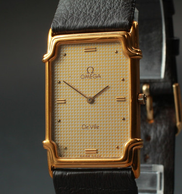 Vintage 1984 [Near MINT] Omega De Ville 191.0227 22mm Quartz Gold Tank Men's