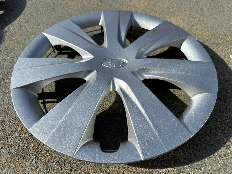 "Cubierta de rueda tapacubos 12-16 Subaru Impreza 15"" 13 14 15 imperfecciones menores" Foto 2 de 4