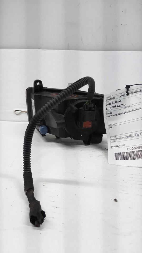 2015 AUDI A4 Left Fog Light Assembly Black OEM 371691 127K Miles Foto 2 de 3