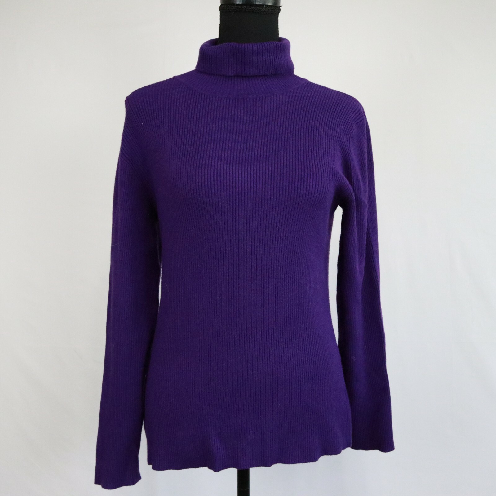 Long Sleeve Turtleneck Sweater Size 
