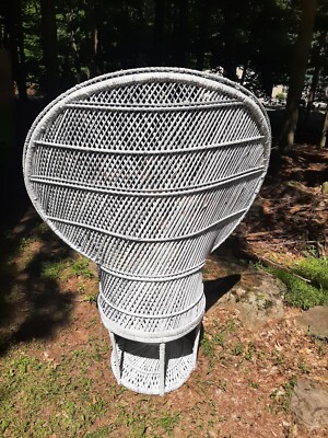 Vintage Wicker Rattan Peacock Fan Throne Chair Mid Century Modern Bohemian 