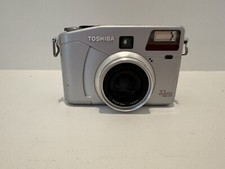 Toshiba  3.3 MP Digital Still Camera 3x zoom lens PDR -M70 With Charger