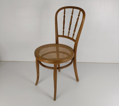 Wooden Vintage Thonet Chair Marked Bistro Ice Cream Parlor Rush Cane Seating Aus - Picture 2 of 10