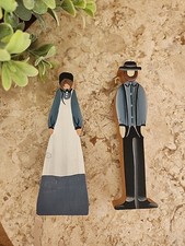 Primitive Amish Folk Art Wooden Magnets Shelf   Rustic Farmhouse Kitchen Decor