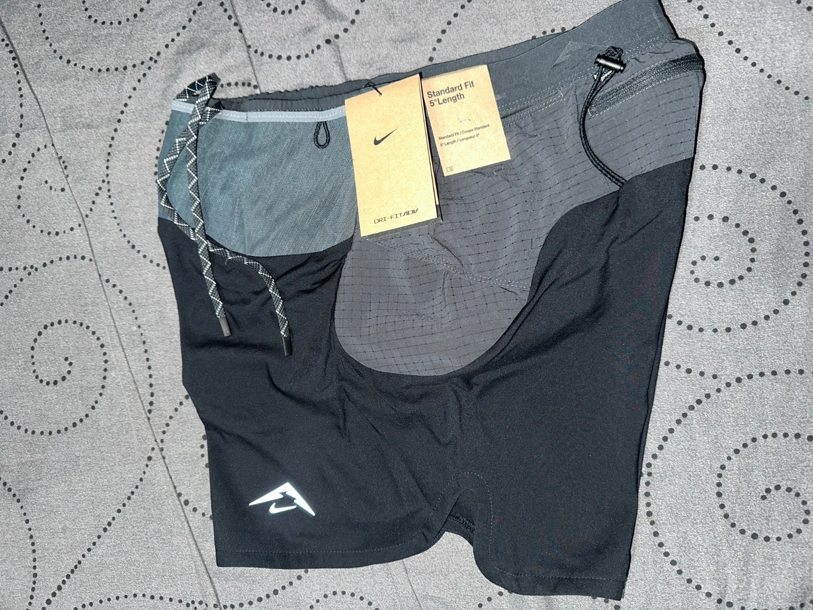 NIKE RUNNING TRAIL SECOND SUNRISE #010 BLACK & GRAY SHORTS LINED SIZE L MEN $80