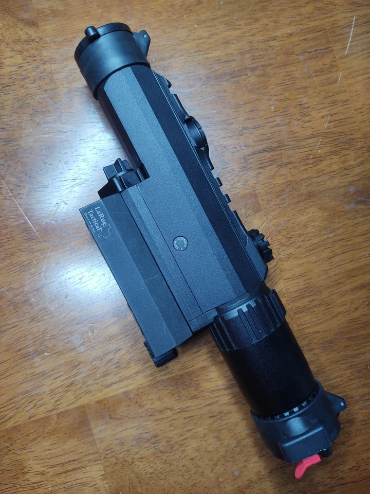 Leupold Mark 4 CQ/T Illuminated Circle Dot 1-3x14mm w/ Larue QD mount - Image 4 of 4