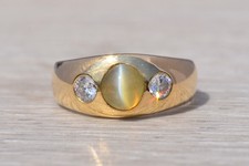 Cat’s Eye Chrysoberyl and Natural Diamond  Ring in 14 Karat Yellow Gold