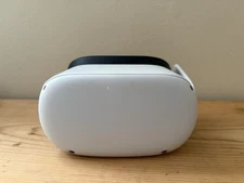 Oculus Quest 2 128GB with Kiwi Battery Strap Q31-2.2 VR Headset Controllers