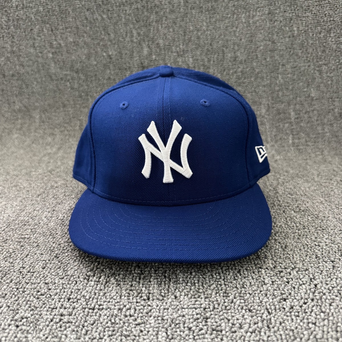 New Era New York Yankees MLB Fitted Cap Royal Blue White Logo