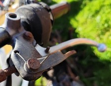 SUZUKI DR125 DR125S 1983 CLUTCH AND BRAKE LEVER ASSEMBLY LEVER PERCH