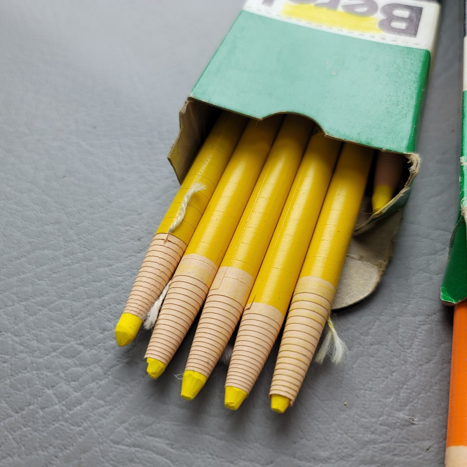 23 ASSORTED BEROL PAPER WRAPPED MARKER GREASE PEN PENCIL GREEN ORANGE YELLOW