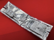 GENUINE Apple A1018 Remote Control Accessory iPod Classic Nano Wired Clip