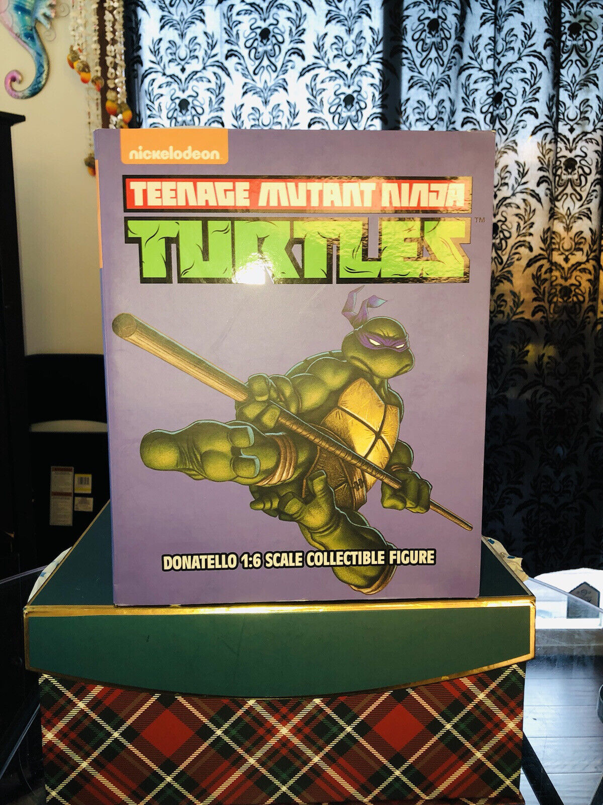 Teenage Mutant Ninja Turtles: Donatello 1/6 Scale Collectible