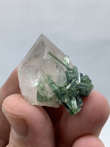 Dazzling tourmaline Cluster With Quartz From Afghanistan - Picture 5 of 7
