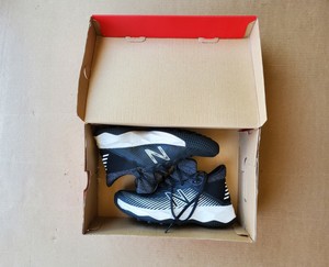 new balance freeze 2.0 turf