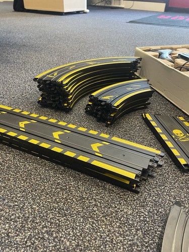 Micro Scalextric 1:64 Track + extras - Picture 4 of 5