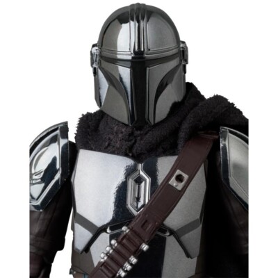 MAFEX No.256 The Mandalorian Chrome Ver. Action Figure STAR WARS
