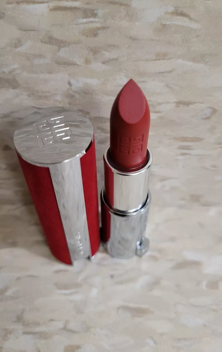 Le rouge cheap lipstick