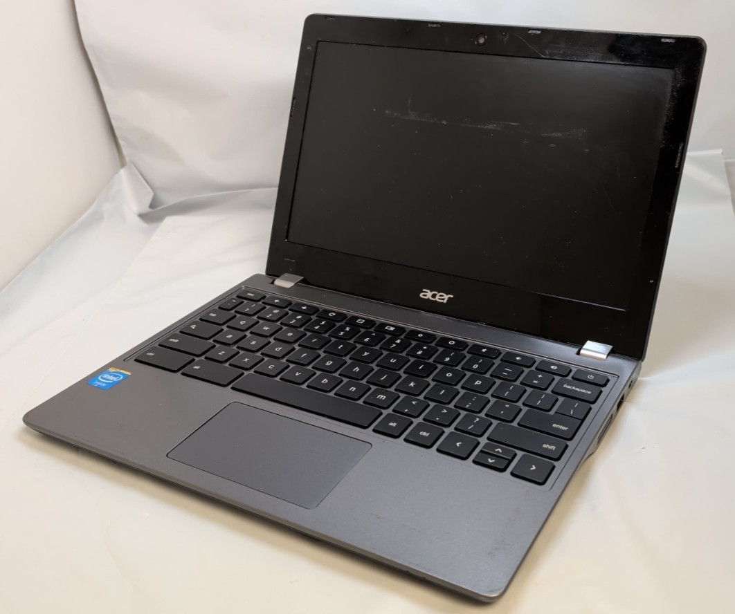 Acer C740 11 Inch Chromebook Intel Celeron 3205U 4GB RAM 16G