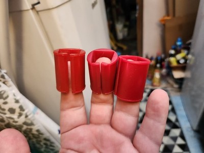 Preston offbox 30mm inserts - 19mm square red milo , 3nr (used)