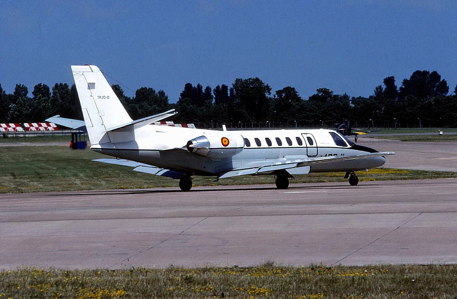 Original colour slide Cessna 550 Citation II TR 20-01/403-11 of 4 Esc. Spanish N