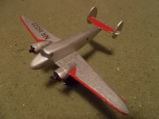 Built 1/72: American LOCKHEED 10 ELECTRA (AMELIA EARHART's Aircraft)
