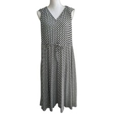 Banana Republic Dress V-Neck Pleated Black/White Rg $119 Petite XS