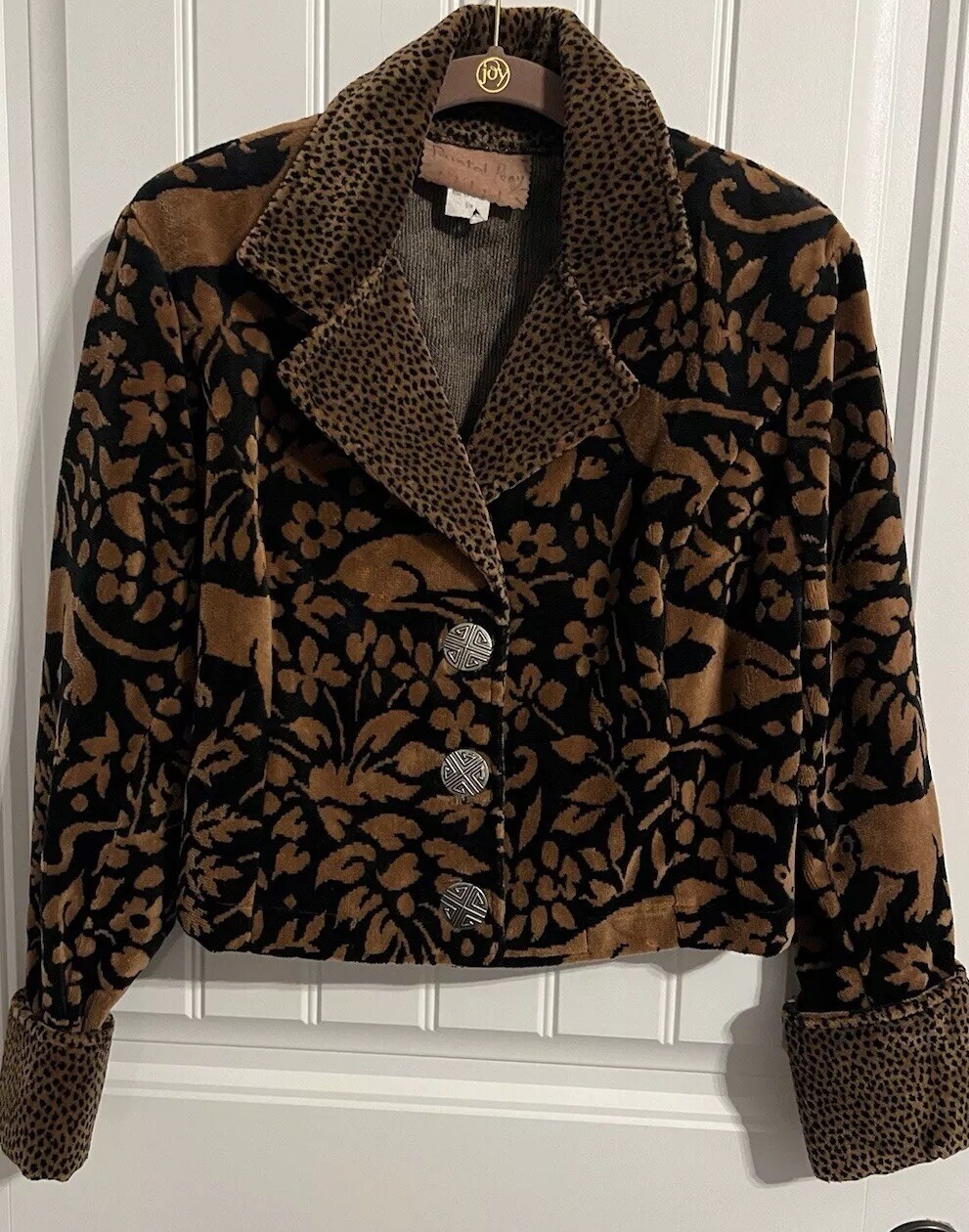 #1616. Giacca ritagliata con stampa floreale e leopardata pony dipinta. Taglia S M