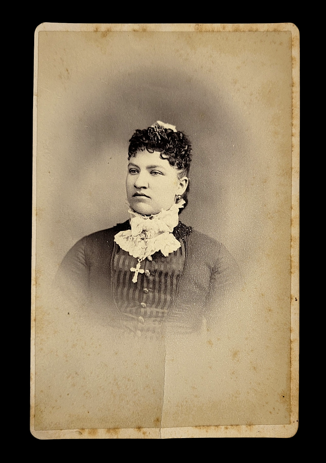 VINTAGE PICTURE CABINET CARD PHOTO BEAUTIFUL GIRL LADY WOMAN FEMALE HAIR DRESS