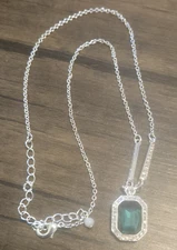Avon Green Glimmer Necklace