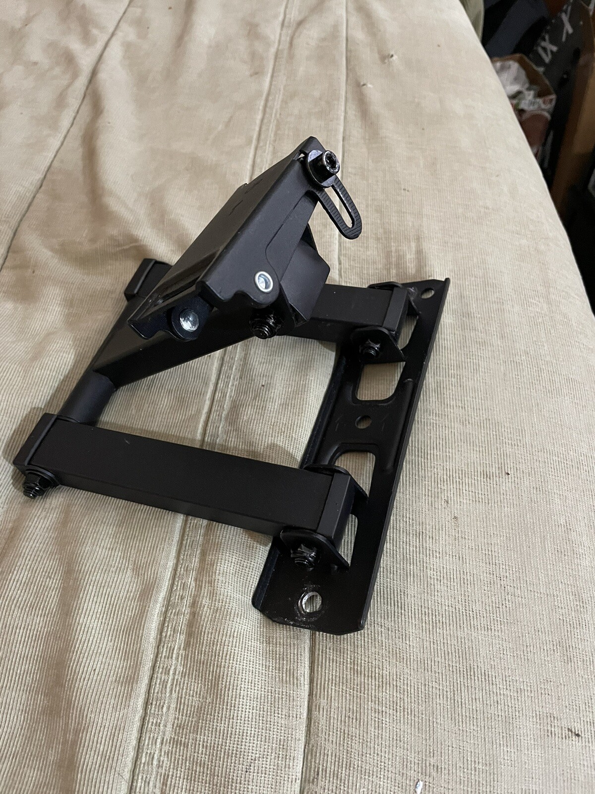 SM TV MOUNT. Great Shape-image