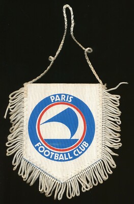 Fanion Vintage Paris FC Années 80 – 10x9 Cm – Collection Foot Île-de-France