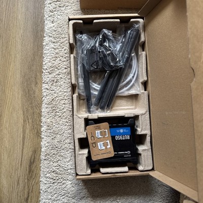 Teltonika RUT950U022C0 RUT950 WLAN-Router   Industrie 4G LTE, schwarz