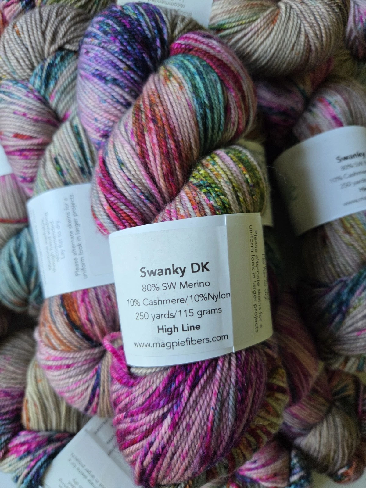 Magpie Fibers Swanky DK • SW Merino/Cashmere/Nylon • High Line • 115g/250yds image 4