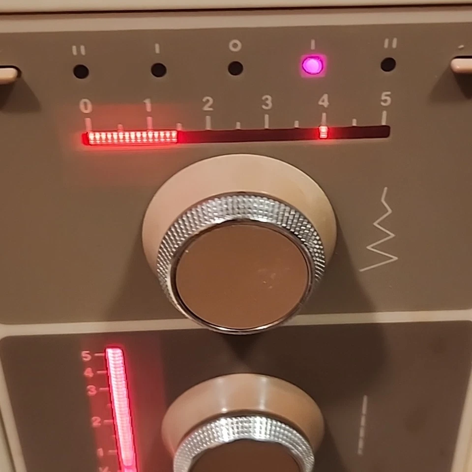 Bernina 1130 Sewing Machine With Cover Please read - Image 2 of 4