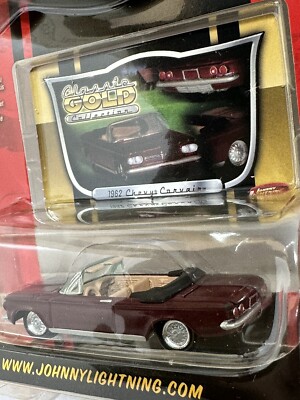 JOHNNY LIGHTNING 1962 CHEVY CORVAIR MONZA 1:64 LIMITED EDITION R35