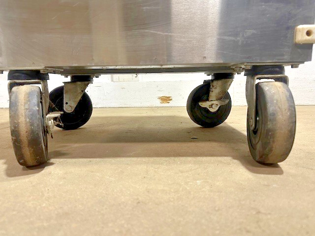 "TABLEWARE 2CP-MC-7"  7" PLATE DUAL HOLDER DISPENSER CARRIER CART ON CASTERS