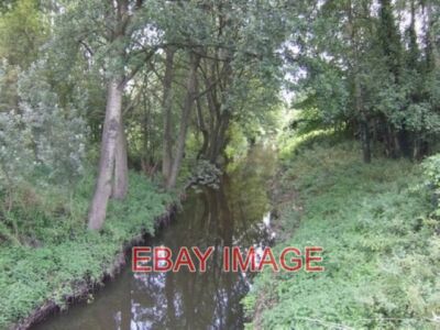 FOTO IN RICHTUNG QUELLE FLUSS PENK AM RAND VON PENDEFORD HOLZ NATUR RES