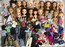 Bratz Doll Large Lot of Vintage Clothes, Shoe...
