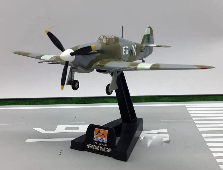 Hurricane Mk IIB Trop 34 Sqn 1944 India aircraft 1/72 finished Easy model plane - Image 2 of 4
