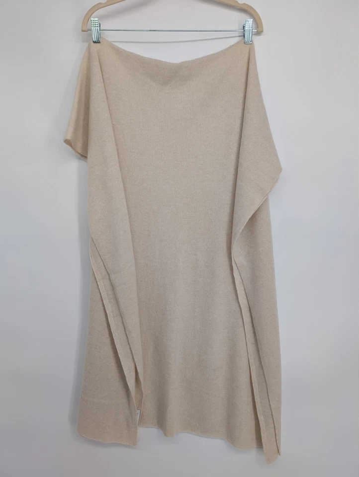 NWD White + Warren 100% Cashmere Travel Wrap Scarf Natural Heather 81'' x 36'' - Image 4 of 4