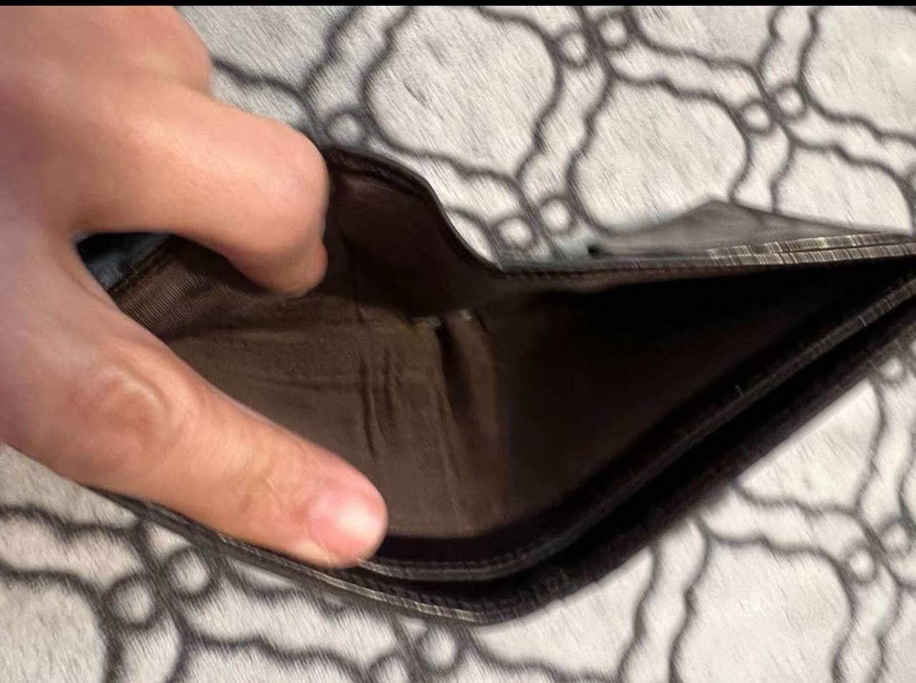 Gucci Compact Double Snap Wallet 100% Authentic -… - image 7