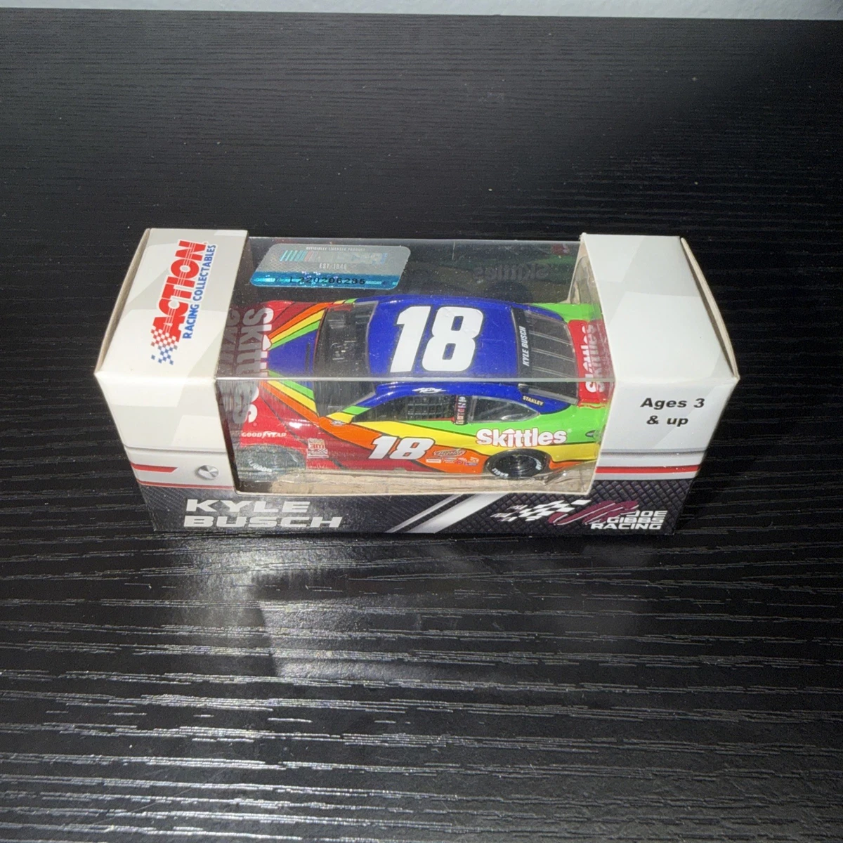 Action Kyle Busch Diecast Racing Cars 2018 Vehicle Year for sale